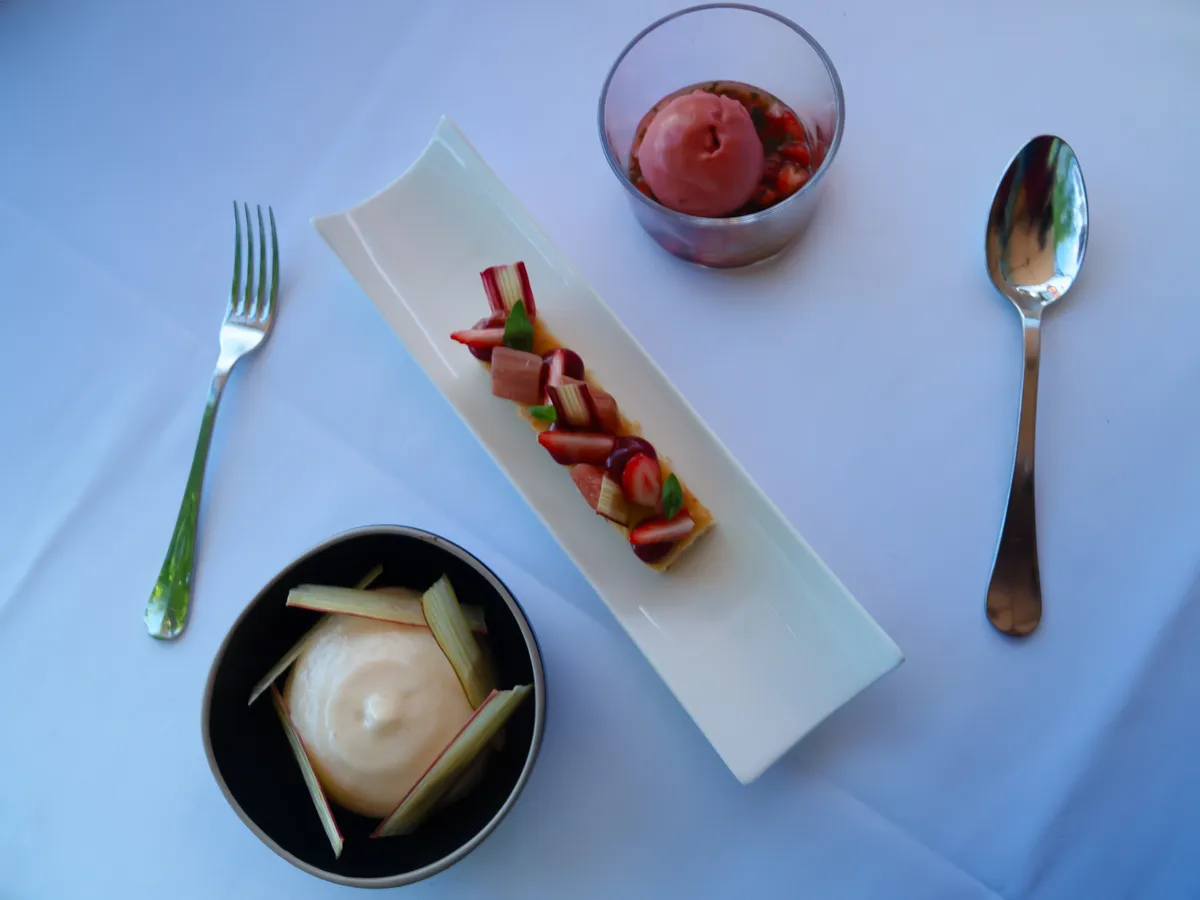 Dessert aux fruits de saison — L'Amandier de Mougins