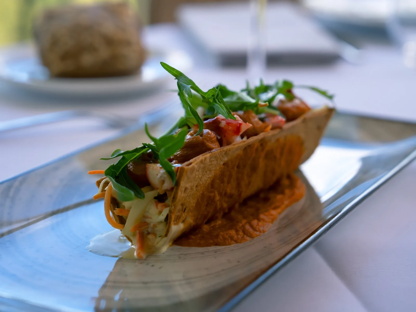 Homard rôti en taco croustillant — L'Amandier de Mougins