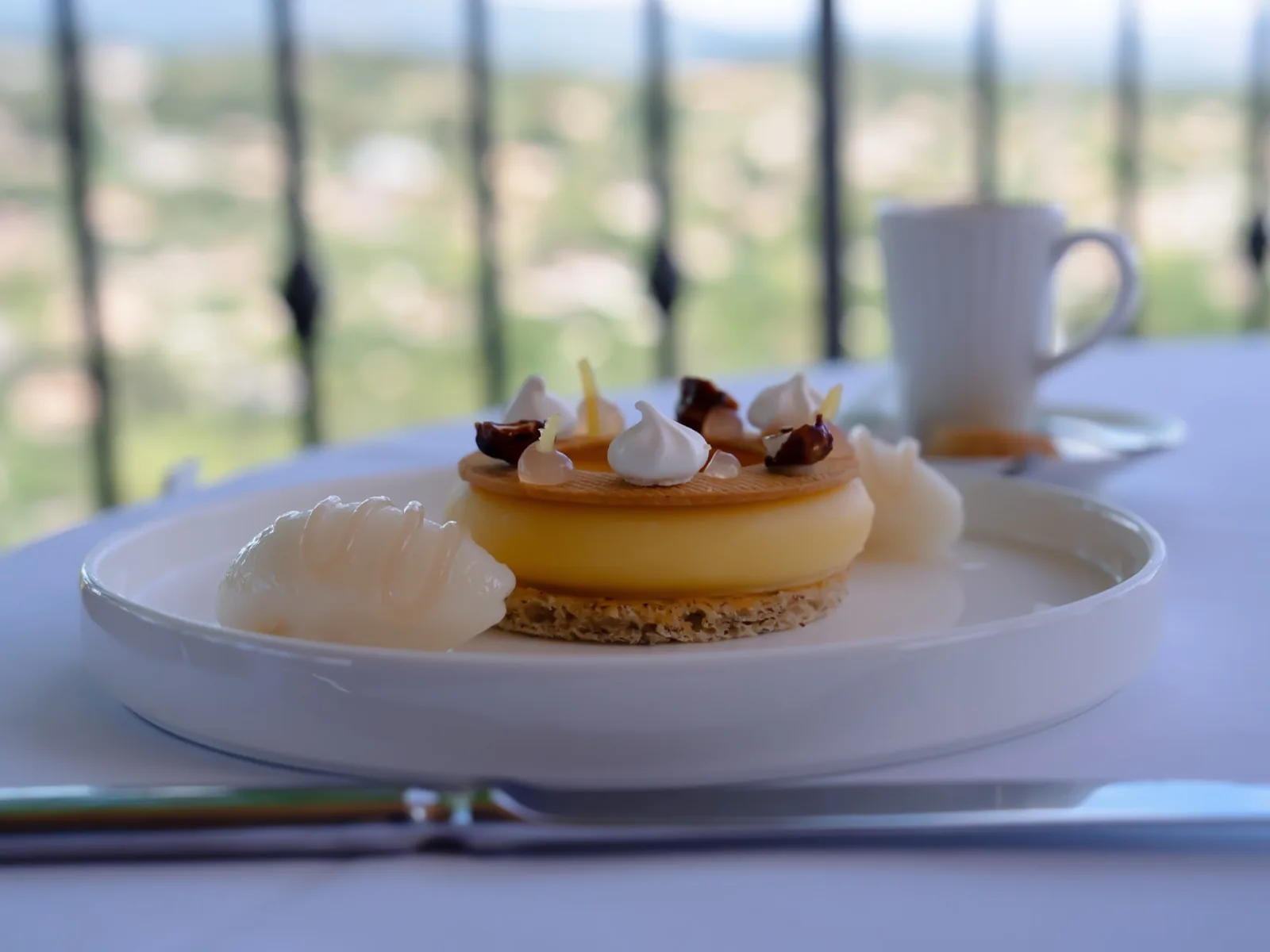 Tarte au citron meringuée — L'Amandier de Mougins
