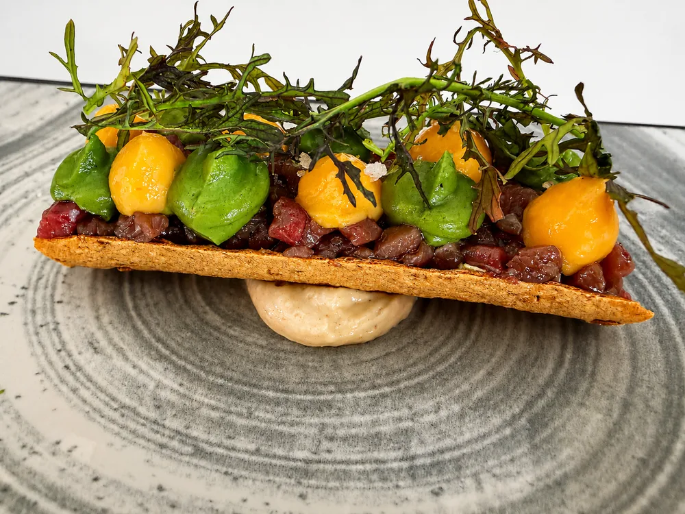 Le Bœuf — plat signature de la cuisine provençale de L'Amandier